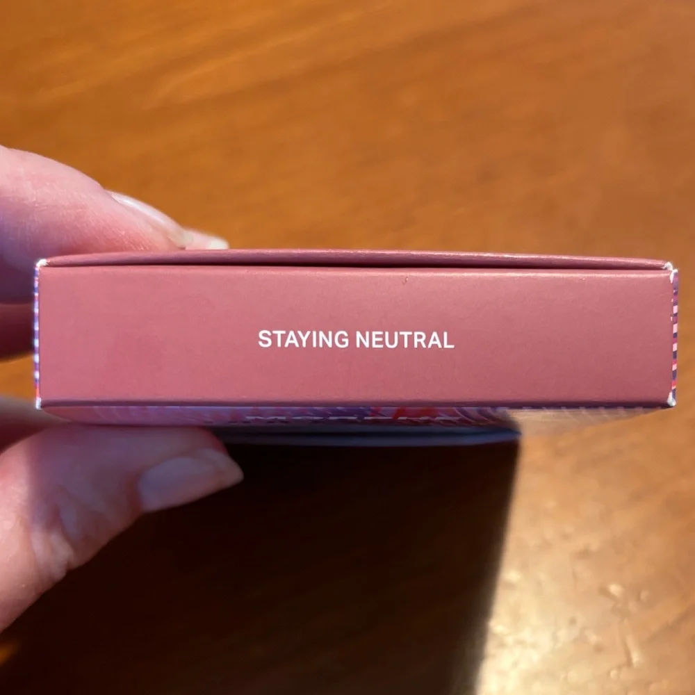 Morphe Huephoric Rush 3-in-1 Silk Blush Staying Neutral